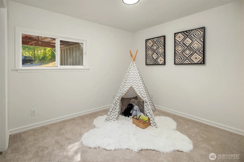 Property photo for 10218 Aqua Way S, Seattle photo 23