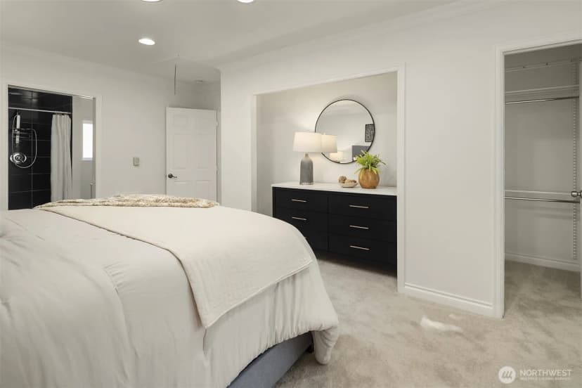 Property photo for 10218 Aqua Way S, Seattle photo 15