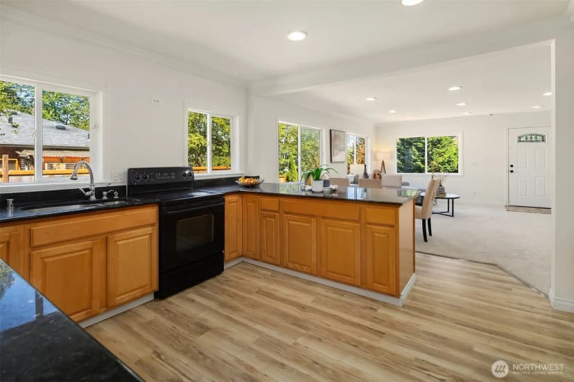 Property photo for 10218 Aqua Way S, Seattle photo 12