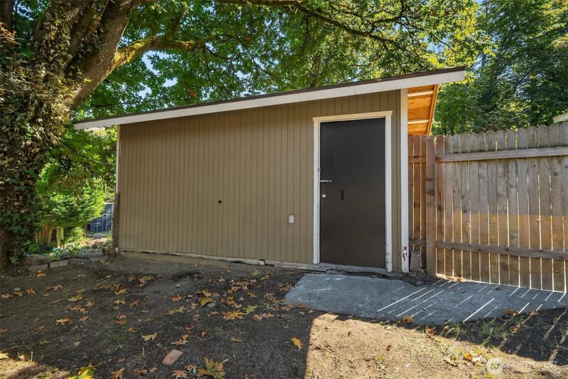 Property photo for 10218 Aqua Way S, Seattle photo 28