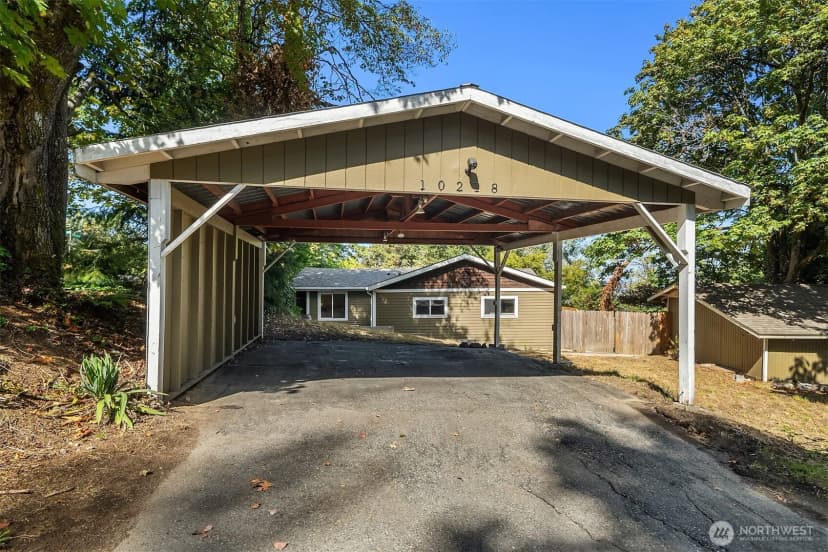 Property photo for 10218 Aqua Way S, Seattle photo 29