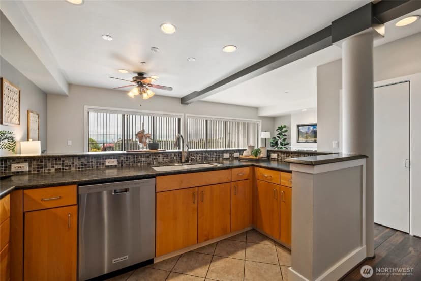 Property photo for 620 S 227th Street #103, Des Moines photo 13