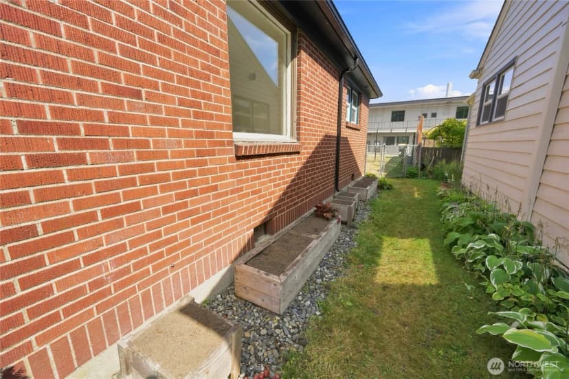 Property photo for 2216 Elizabeth Street, Bellingham photo 32