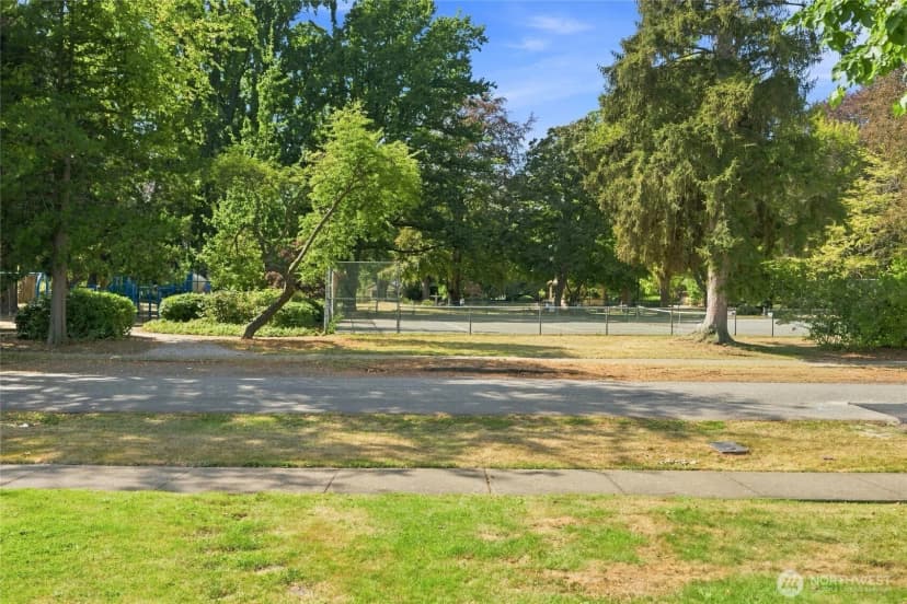 Property photo for 2216 Elizabeth Street, Bellingham photo 5