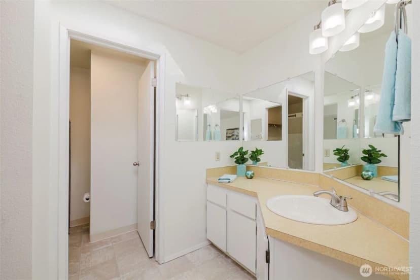 Property photo for 1541 Sheridan Road #e3, Bremerton photo 27