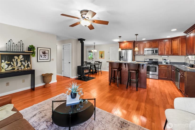 Property photo for 1908 Ne Bentley Drive, Bremerton photo 4
