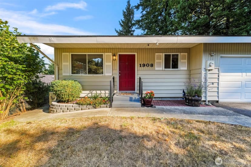 Property photo for 1908 Ne Bentley Drive, Bremerton photo 32