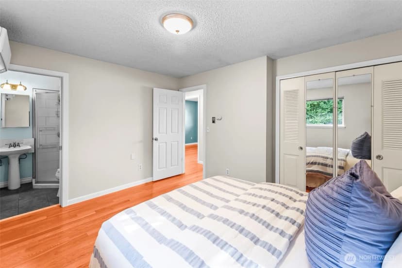 Property photo for 1908 Ne Bentley Drive, Bremerton photo 13