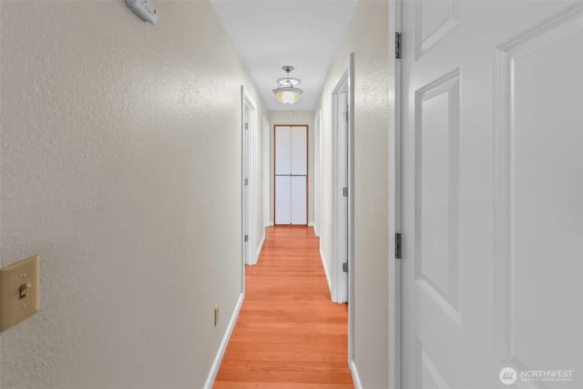 Property photo for 1908 Ne Bentley Drive, Bremerton photo 11