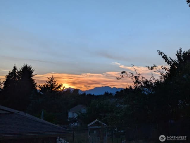 Property photo for 1908 Ne Bentley Drive, Bremerton photo 2