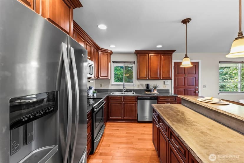Property photo for 1908 Ne Bentley Drive, Bremerton photo 7