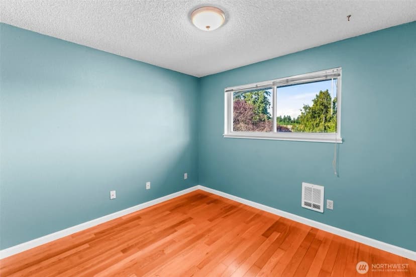 Property photo for 1908 Ne Bentley Drive, Bremerton photo 17