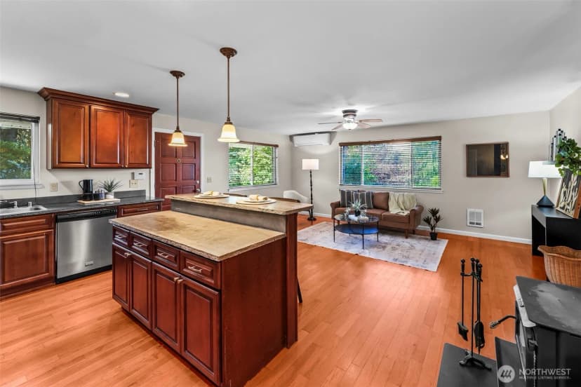 Property photo for 1908 Ne Bentley Drive, Bremerton photo 9