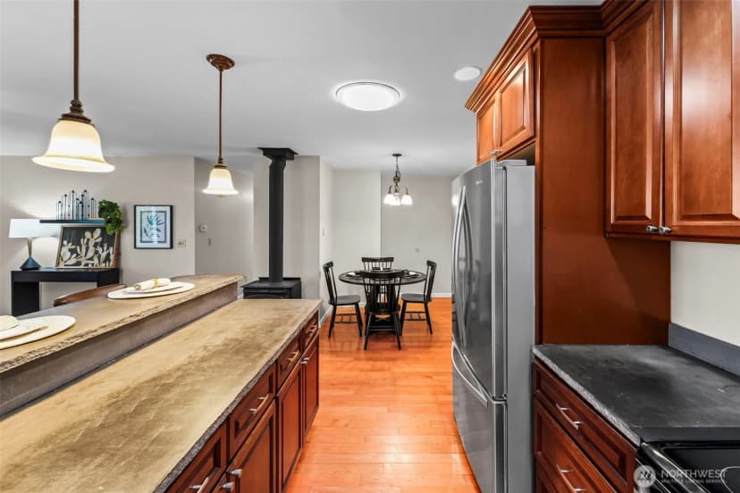 Property photo for 1908 Ne Bentley Drive, Bremerton photo 8