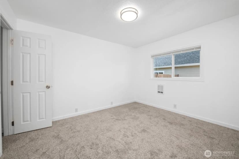 Property photo for 410 E Scott Street, Aberdeen photo 22