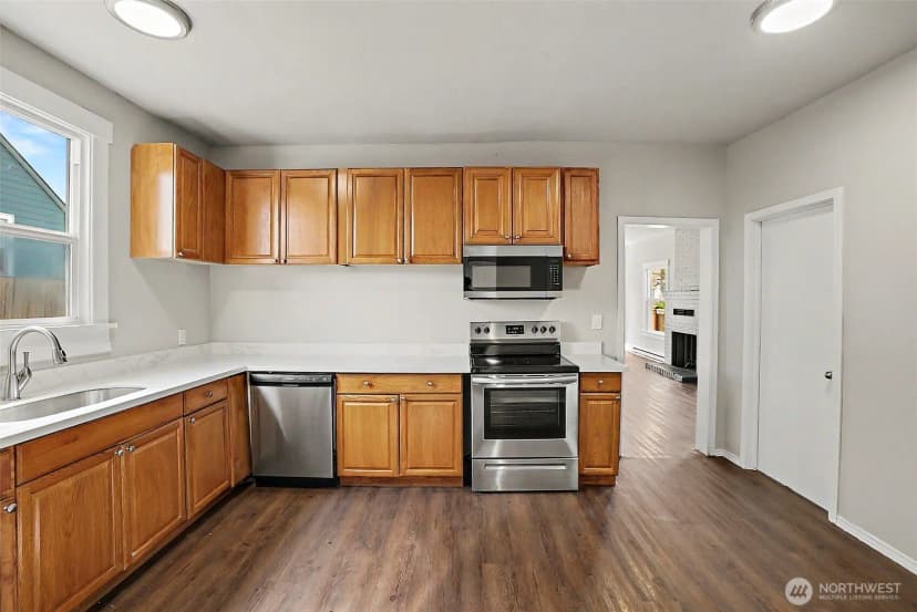 Property photo for 3585 E Spokane Street, Tacoma photo 8