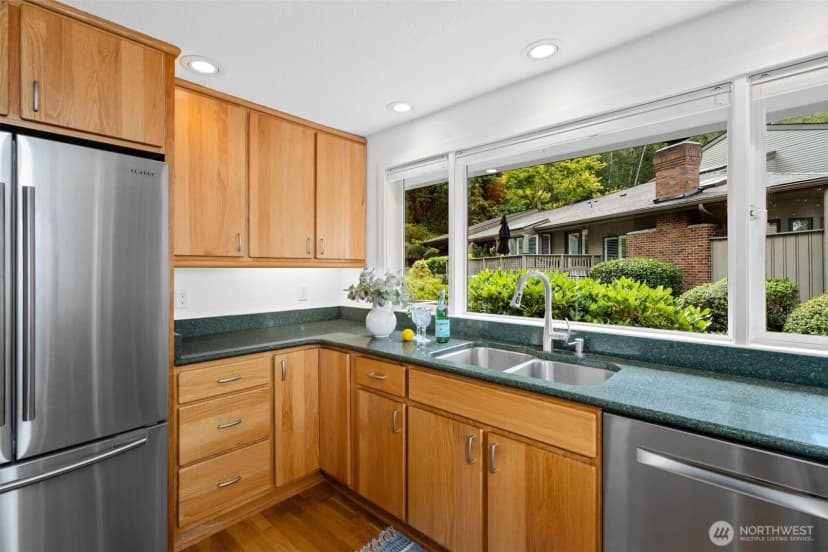 Property photo for 1804 Eagle Harbor Lane Ne #4, Bainbridge Island photo 16