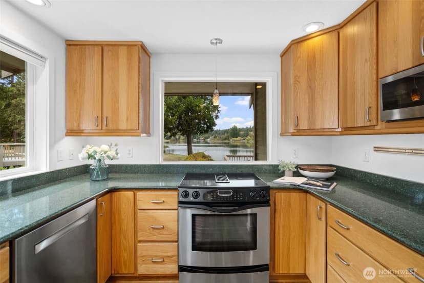 Property photo for 1804 Eagle Harbor Lane Ne #4, Bainbridge Island photo 15