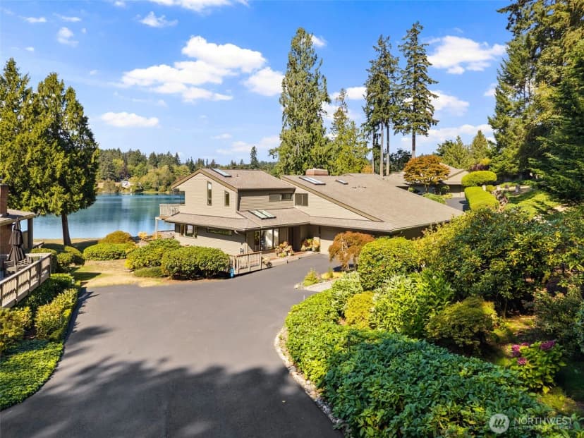 Property photo for 1804 Eagle Harbor Lane Ne #4, Bainbridge Island