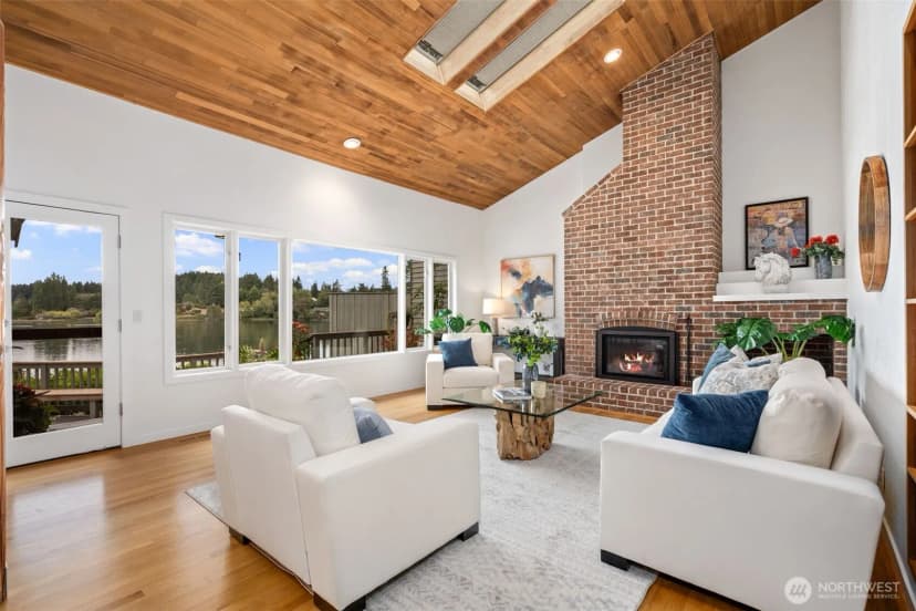 Property photo for 1804 Eagle Harbor Lane Ne #4, Bainbridge Island photo 7