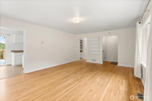 Property photo for 2404 Ravenna Street, Everett photo 4