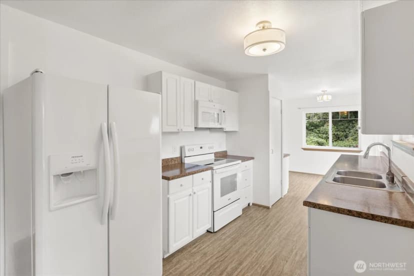 Property photo for 2404 Ravenna Street, Everett photo 7