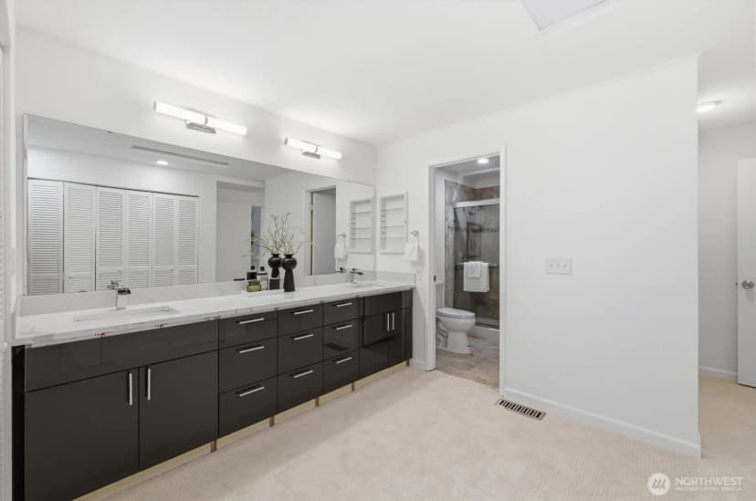Property photo for 149 140th Place Ne #125, Bellevue photo 22