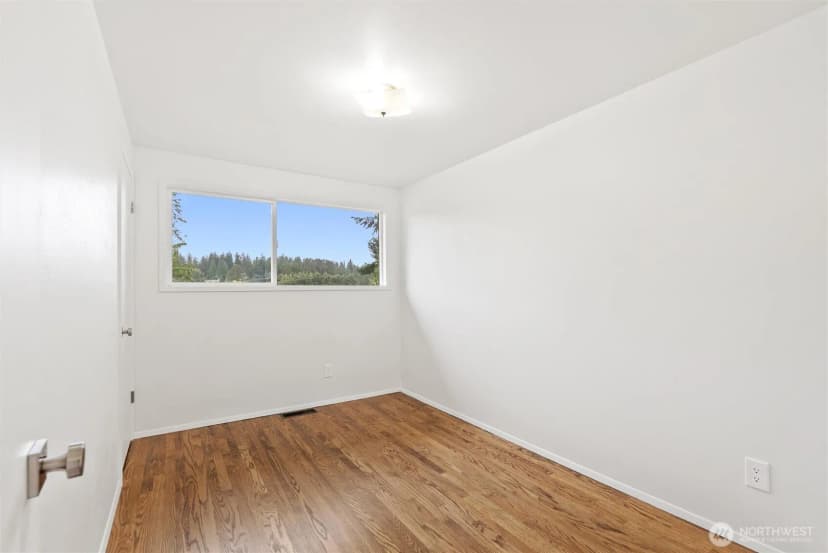 Property photo for 15805 Se 12th Place, Bellevue photo 13