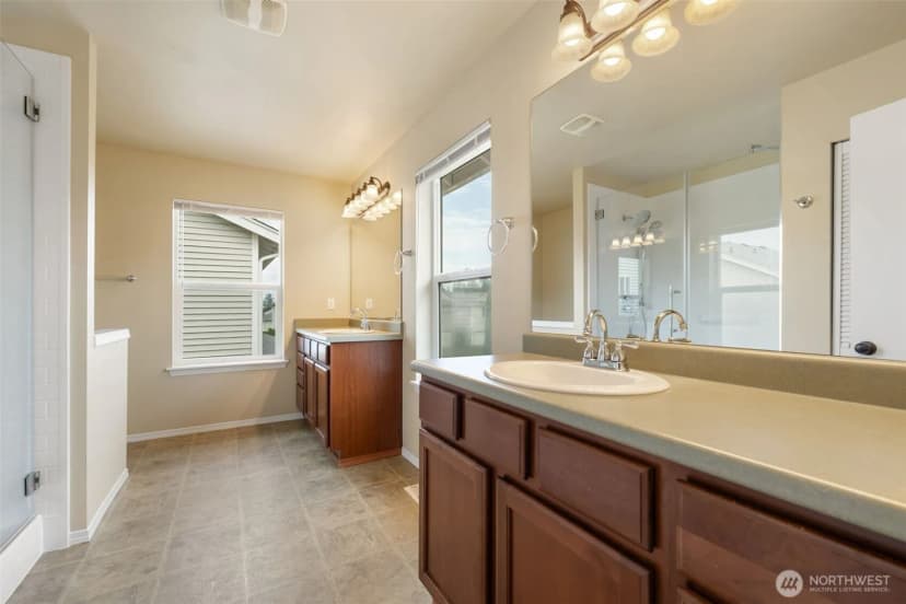 Property photo for 4307 Murrelet Avenue Sw, Port Orchard photo 13