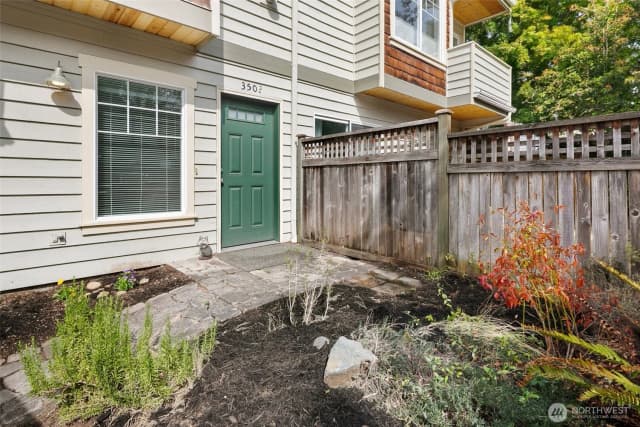 Property photo for 350 B Nw 76th Street, Seattle photo 3