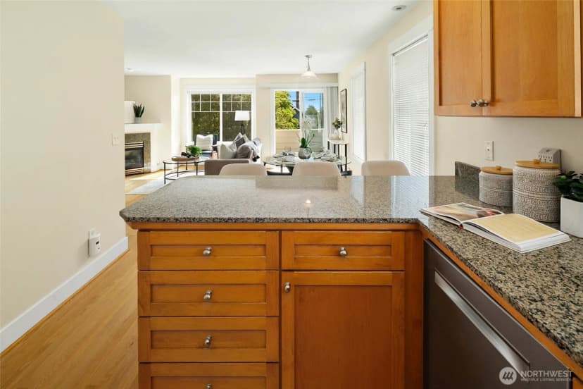 Property photo for 350 B Nw 76th Street, Seattle photo 12