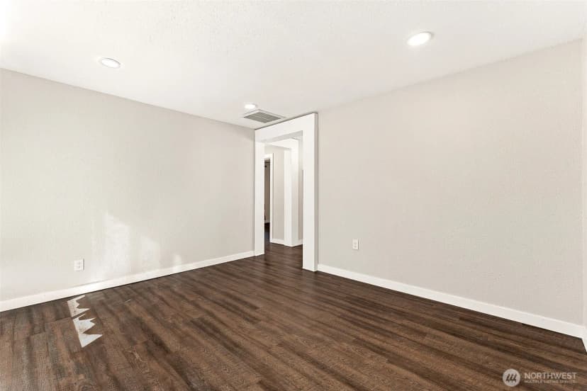 Property photo for 1435 Garrison Avenue, Port Orchard photo 6
