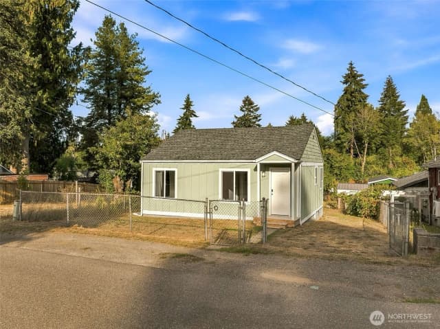 Property photo for 1435 Garrison Avenue, Port Orchard