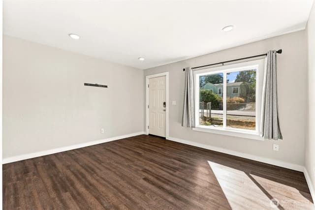 Property photo for 1435 Garrison Avenue, Port Orchard photo 5