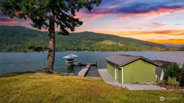 Property photo for 3770 S Bay Drive, Sedro Woolley photo 2