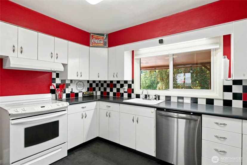 Property photo for 300 E Birch Street, Waterville photo 10