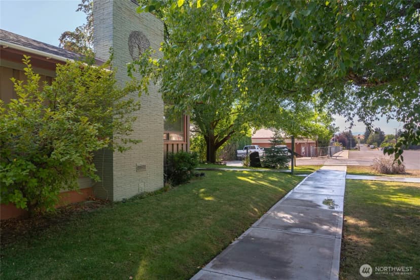 Property photo for 300 E Birch Street, Waterville photo 28