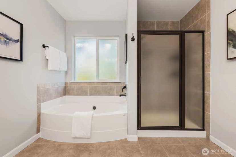 Property photo for 1701 Queen Ct Ne, Renton photo 11