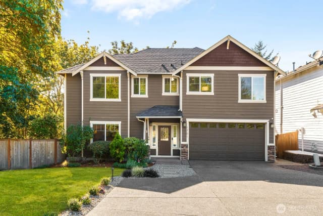 Property photo for 1701 Queen Ct Ne, Renton