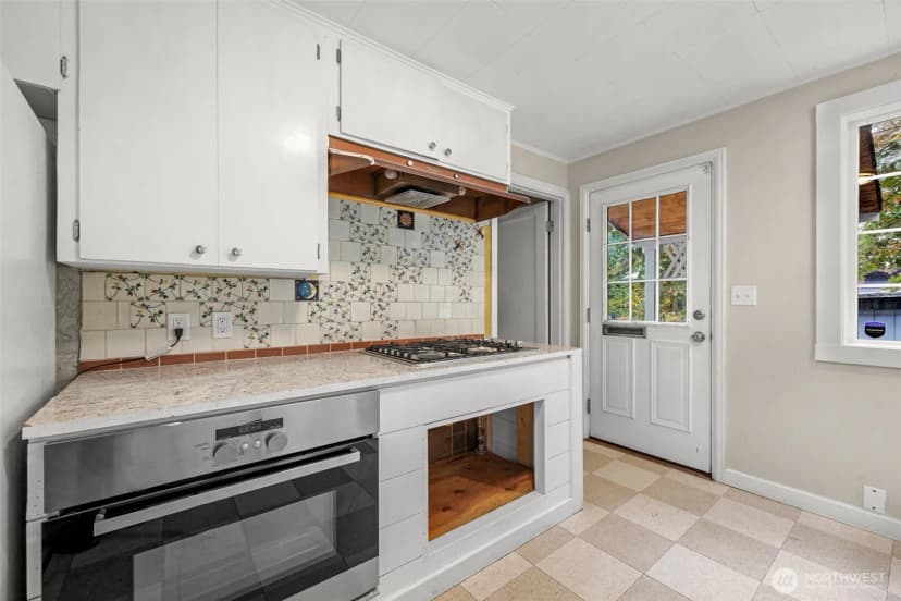Property photo for 8 W Fulton Street, Seattle photo 11