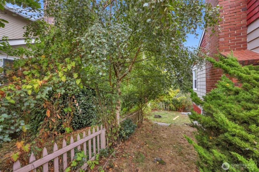 Property photo for 8 W Fulton Street, Seattle photo 24