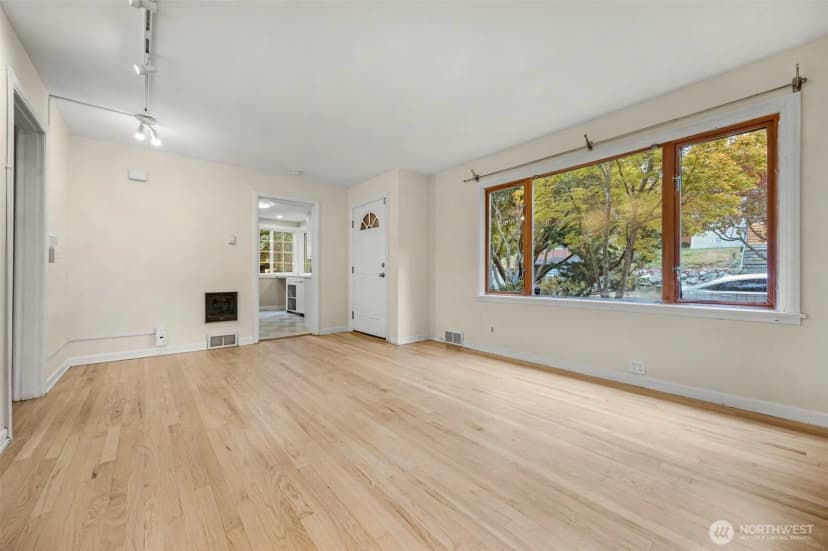 Property photo for 8 W Fulton Street, Seattle photo 9