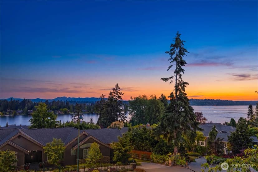 Property photo for 4218 92nd Avenue Ne, Yarrow Point photo 9