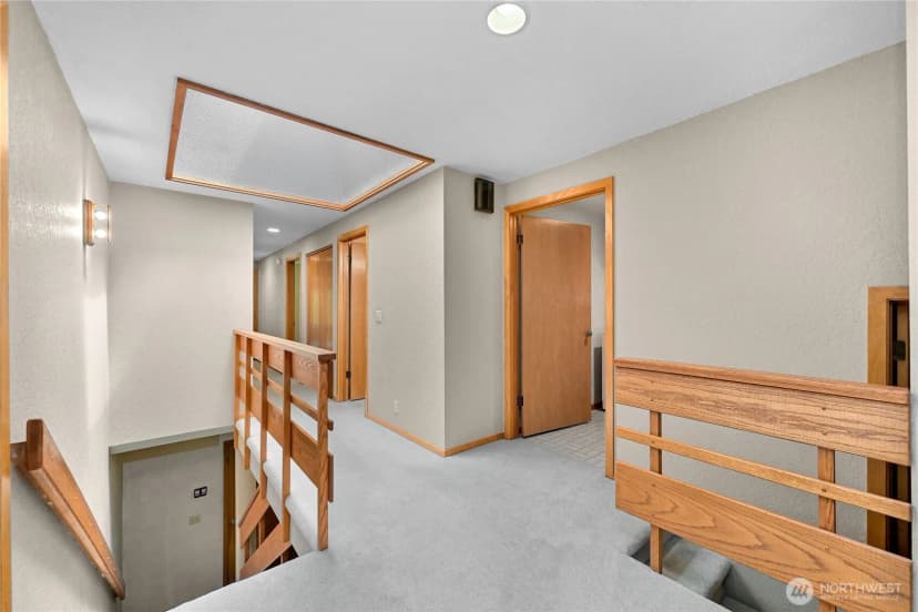 Property photo for 208 Hawthorn Road, Bellingham photo 25
