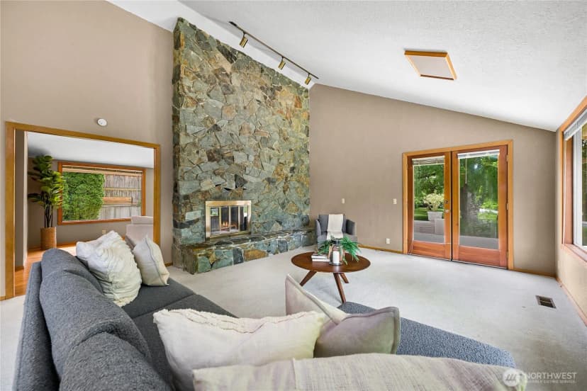 Property photo for 208 Hawthorn Road, Bellingham photo 10