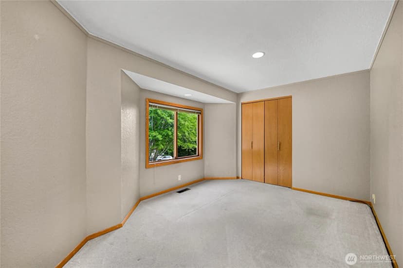 Property photo for 208 Hawthorn Road, Bellingham photo 26