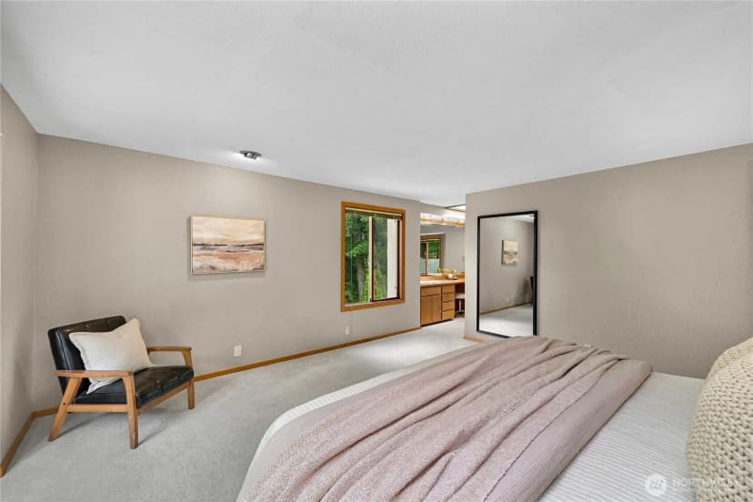 Property photo for 208 Hawthorn Road, Bellingham photo 22