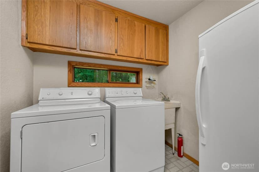 Property photo for 208 Hawthorn Road, Bellingham photo 30