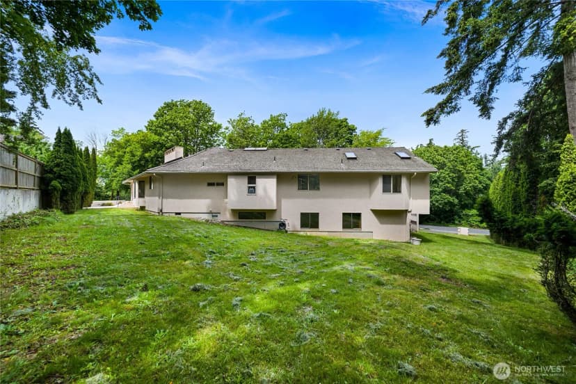 Property photo for 208 Hawthorn Road, Bellingham photo 5