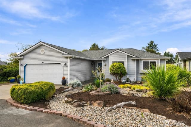 Property photo for 365 Canal Drive Ne, Ocean Shores